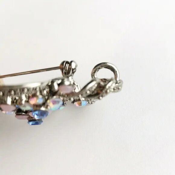 NEW Blue bouquet crystal brooch pin in silver tone - Picture 3 of 11